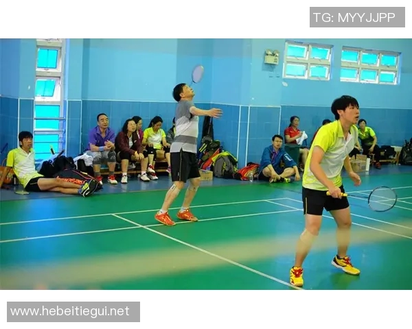 羽毛球战术解析：深入探讨上海羽毛球队的战术控制与团队协作体系